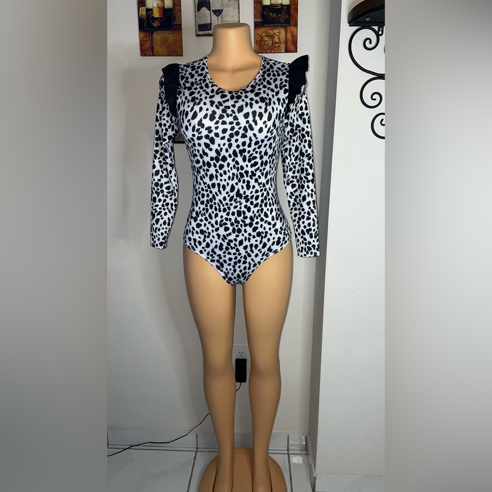 NWT SWIMWEAR Girls Leopard Print L / S Microfibre SIZE L (14WEAR LIKE M LADIES